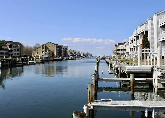 Canal With Your Own Arcade! Holiday home Ocean City