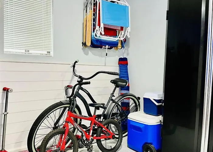 Holiday home Canal With Your Own Arcade! *